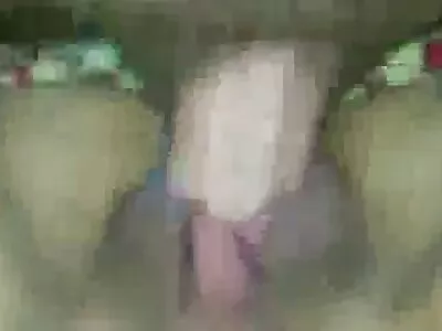 ਸੁਨਹਿਰੇ ਨੌਜਵਾਨ ਸਾਥੀ ਦੇ ਨਾਲ fuck ਲਈ ਚੰਗੀ ਸ਼ਕਲ ਵਿੱਚ ਅਜੇ ਵੀ ਪਰਿਪੱਕ