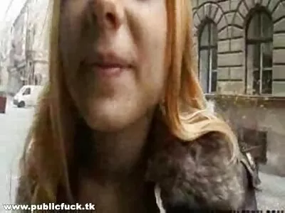 Brunette milf ਬੇਬੀ ਰੋਲ-ਪਲੇਅ ਕਰਦੇ ਸਮੇਂ ਗੁਦਾ ਹੋ ਜਾਂਦੀ ਹੈ