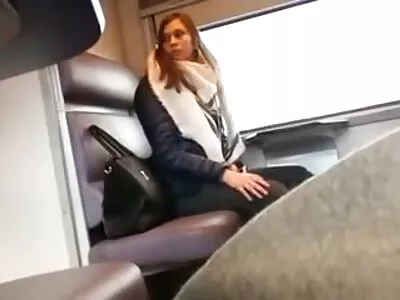 ਕਾਲੇ ਮੁੰਡੇ ਦੁਆਰਾ fucked ਭਾਰੀ ਮੇਕਅਪ ਅਤੇ slutty ਪਹਿਰਾਵੇ ਦੇ ਨਾਲ ਕੁੜੀ