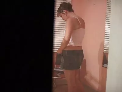 Brunette temptress ਸਿਰਫ ਸੈਕਸ ਲਈ ਬਣੀ ਗੁੱਡੀ ਵਰਗਾ ਲੱਗਦਾ ਹੈ